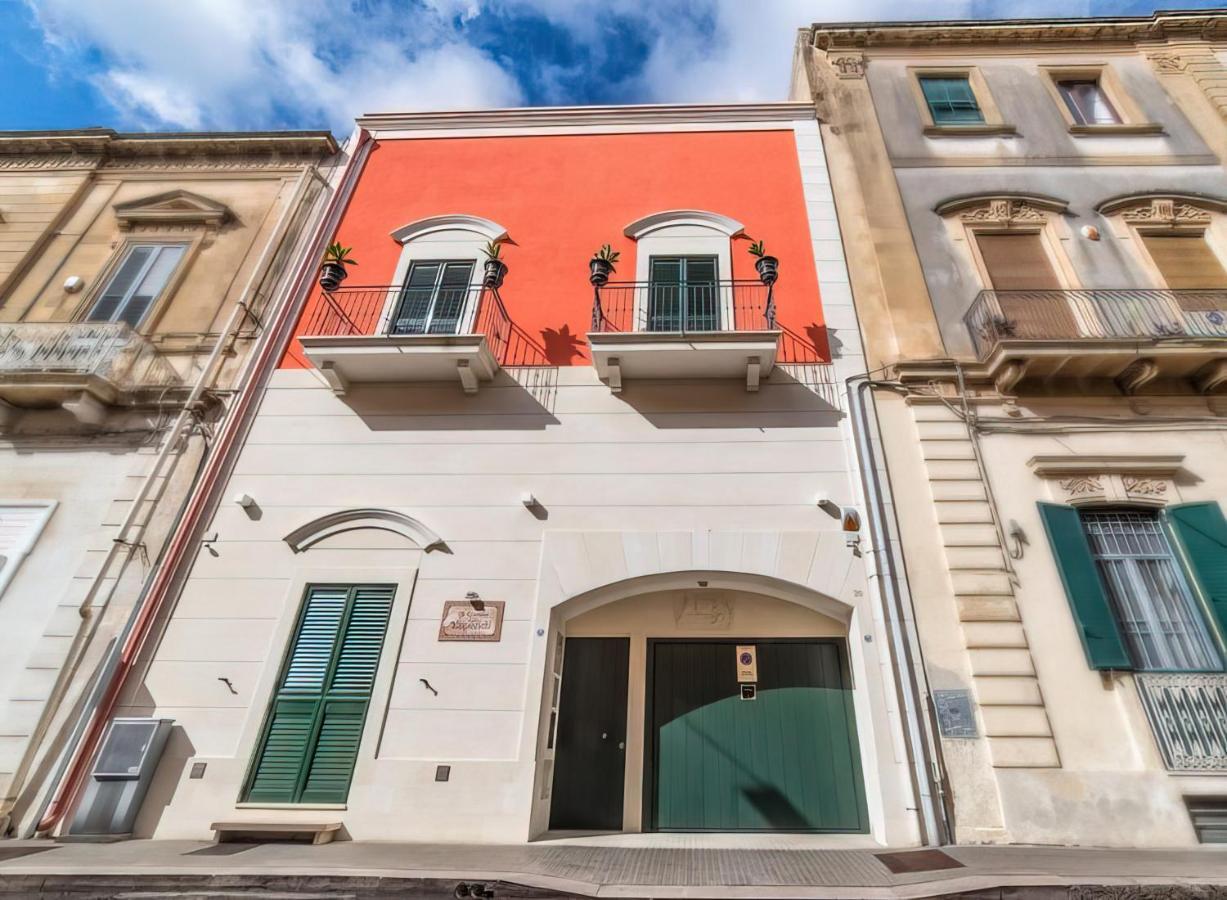 דירות לצ'ה Il Cortile Delle Esperidi מראה חיצוני תמונה
