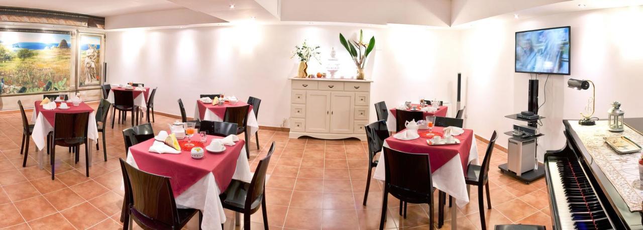 דירות לצ'ה Il Cortile Delle Esperidi מראה חיצוני תמונה